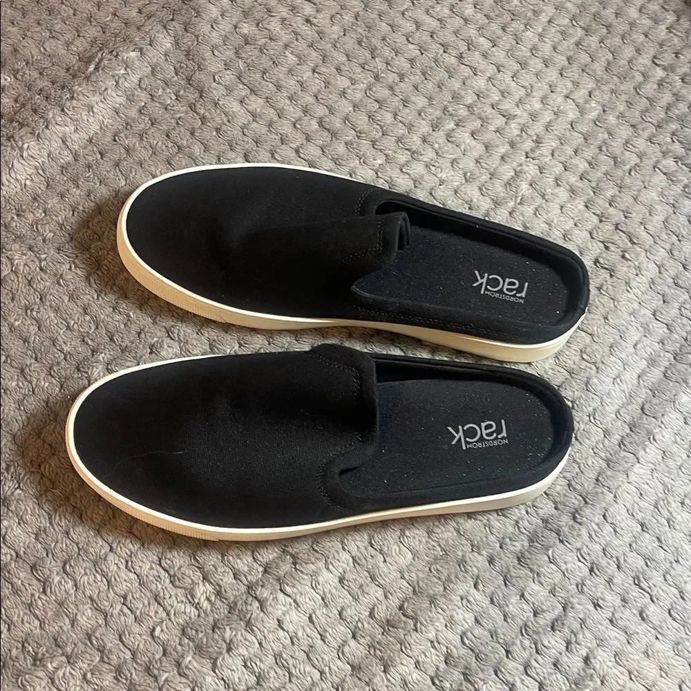 Nordstrom rack Black Slip-On Sneakers size 7M
